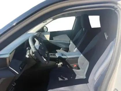 Photo 9 DS DS 8 N°8 Electrique 350ch Long Range Etoile AWD