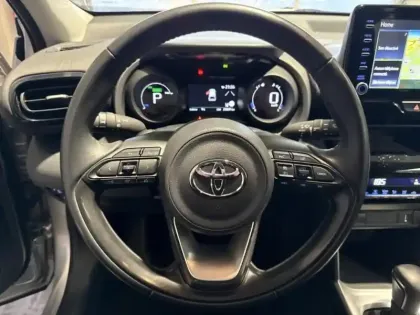 Photo 5 Toyota Yaris Gén. I Ph1 Dynamic Business 5