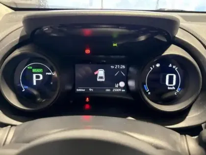 Photo 7 Toyota Yaris Gén. I Ph1 Dynamic Business 5