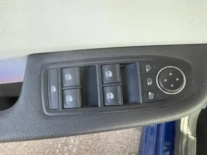 Photo 10 Renault Clio  1.5 Blue dCi 100ch Intens -21N