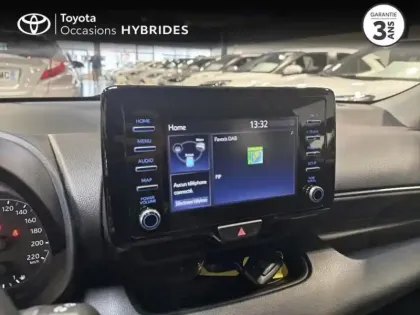 Photo 8 Toyota Yaris Gén. IV Ph1 NG Dynamic 5