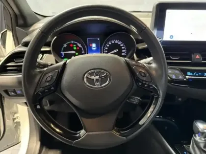 Photo 5 Toyota C-HR  122h Edition 2WD E-CVT MY22