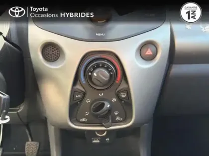 Photo 8 Toyota Aygo Gén. II Ph1 x-red 3