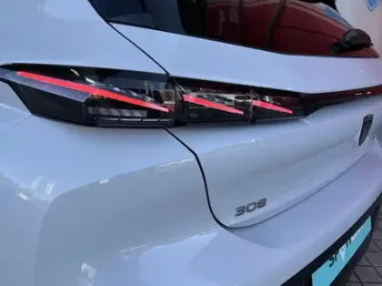 Photo 6 Peugeot 308 Gén. III Ph1 GT 5