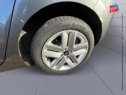 Photo 9 Renault Clio Gén. V (BJA) Ph1 NG Evolution 5