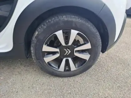 Photo 10 Citroën C3  1.2 PureTech 110ch S&S Shine EAT6