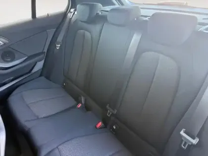 Photo 12 BMW Serie 1 Gén. III (F40) Ph1 Business Design 5