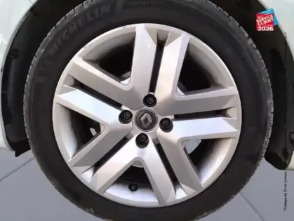 Photo 9 Renault Clio Gén. V (BJA) Ph1 Business 5