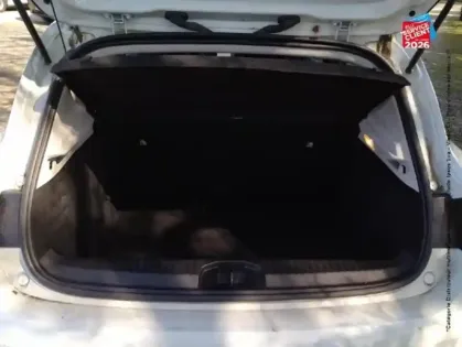 Photo 28 Renault Clio Gén. V (BJA) Ph1 Business 5