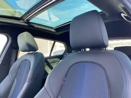 Photo 7 BMW Serie 1 Gén. III (F40) Ph2 M Sport 5