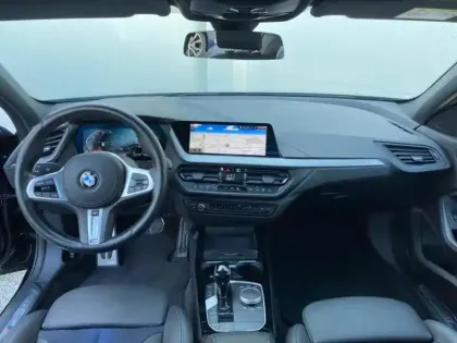 Photo 10 BMW Serie 1 Gén. III (F40) Ph2 M Sport 5