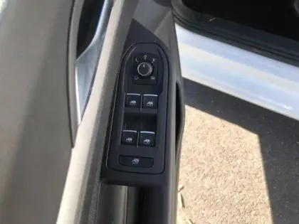 Photo 14 Volkswagen Golf  1.0 TSI OPF 110ch Life Plus