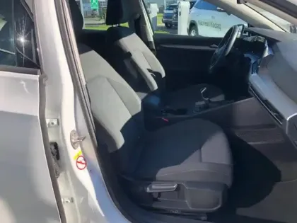 Photo 9 Volkswagen Golf  1.0 TSI OPF 110ch Life Plus