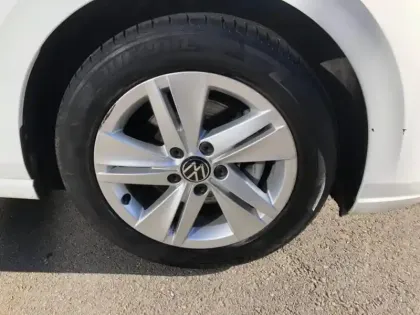 Photo 7 Volkswagen Golf  1.0 TSI OPF 110ch Life Plus