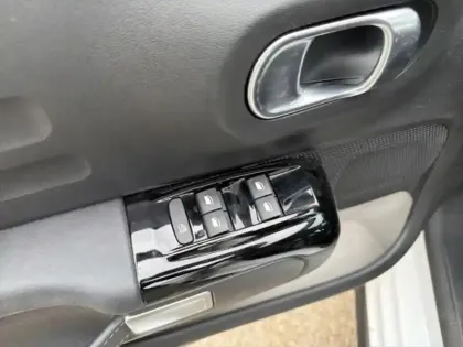 Photo 11 Citroën C3  1.2 PureTech 110ch S&S Shine EAT6