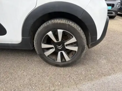 Photo 10 Citroën C3  1.2 PureTech 110ch S&S Shine EAT6