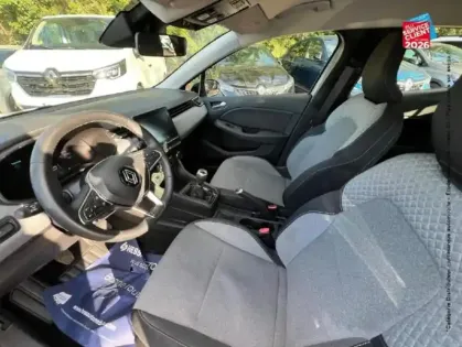 Photo 14 Renault Clio Gén. V (BJA) Ph1 NG Evolution 5