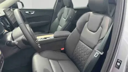 Photo 10 Volvo Xc60  T6 AWD Hybride rechargeable 253 ch+145 ch Geartronic 8