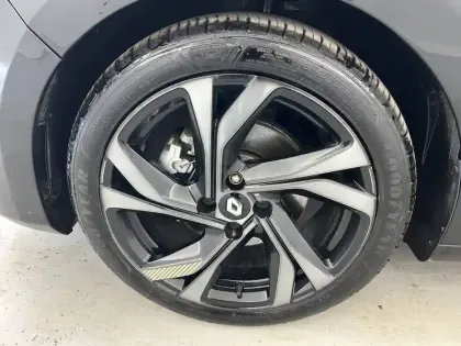 Photo 28 Renault Clio  E-Tech full hybrid 145