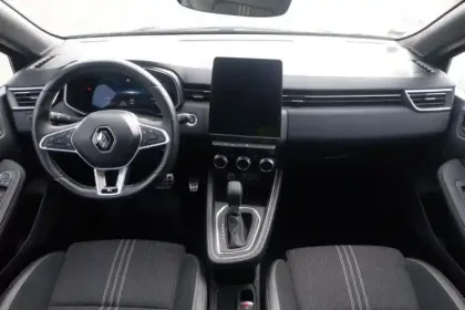 Photo 8 Renault Clio  E-Tech full hybrid 145