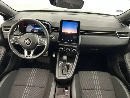 Photo 37 Renault Clio  E-Tech full hybrid 145