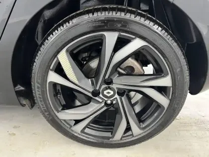 Photo 27 Renault Clio  E-Tech full hybrid 145