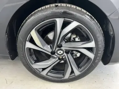 Photo 29 Renault Clio  E-Tech full hybrid 145