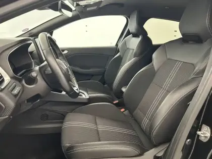 Photo 17 Renault Clio  E-Tech full hybrid 145