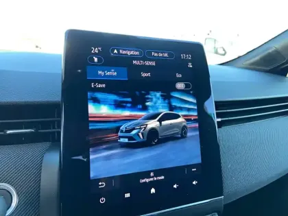 Photo 27 Renault Clio  E-Tech full hybrid 145