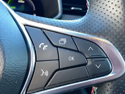 Photo 20 Renault Clio  E-Tech full hybrid 145