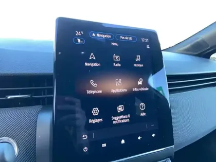 Photo 25 Renault Clio  E-Tech full hybrid 145