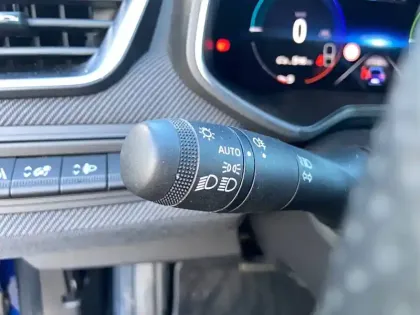 Photo 21 Renault Clio  E-Tech full hybrid 145