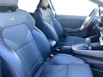 Photo 17 Renault Clio  E-Tech full hybrid 145