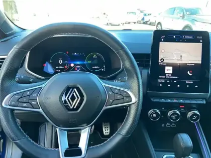 Photo 18 Renault Clio  E-Tech full hybrid 145