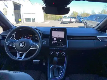 Photo 15 Renault Clio  E-Tech full hybrid 145