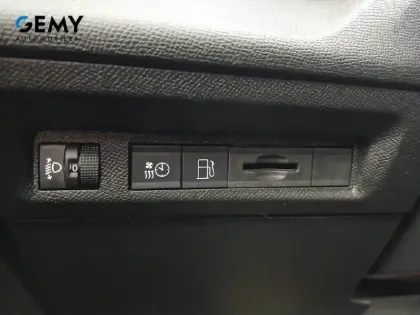 Photo 20 Peugeot 308  PHEV 180 e-EAT8