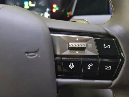 Photo 29 DS DS 4 Gén. II Ph1 La Première 5