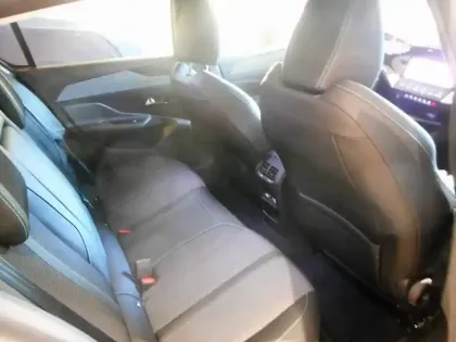 Photo 16 Peugeot 308  PureTech 130ch S&S EAT8