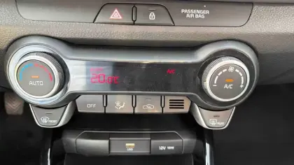 Photo 22 Kia Stonic  1.0 T-GDi 100 ch BVM6