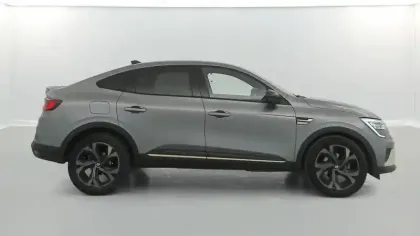 Photo 14 Renault Arkana  E-Tech hybride 145 - 22