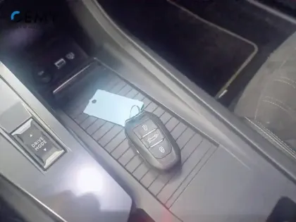 Photo 14 Peugeot 308 Gén. III Ph1 GT 5