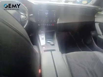 Photo 7 Peugeot 308 Gén. III Ph1 GT 5