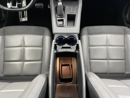 Photo 115 Citroën C5 aircross  Hybride Rechargeable 225 S&S e-EAT8