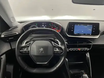 Photo 85 Peugeot 2008  PureTech 130 S&S EAT8