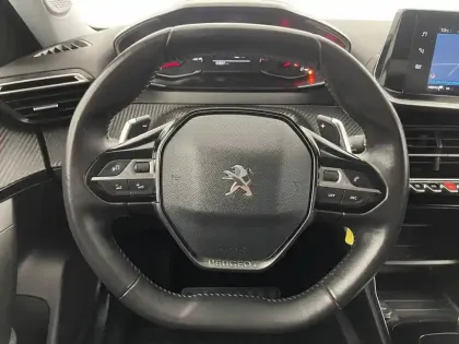 Photo 54 Peugeot 2008  PureTech 130 S&S EAT8