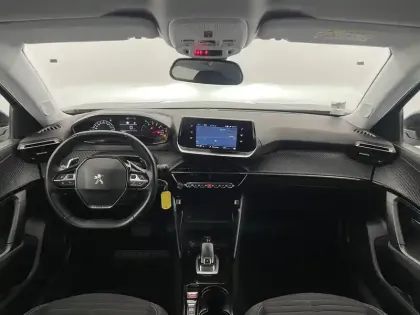 Photo 88 Peugeot 2008  PureTech 130 S&S EAT8