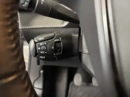 Photo 12 Peugeot 2008  BlueHDi 110 S&S BVM6