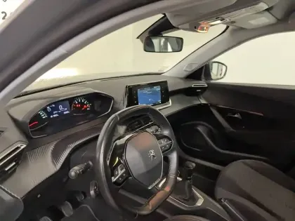 Photo 46 Peugeot 2008  BlueHDi 110 S&S BVM6