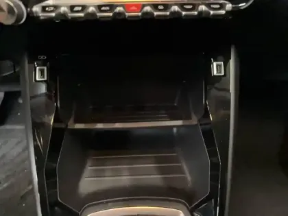 Photo 13 Peugeot 2008  BlueHDi 110 S&S BVM6