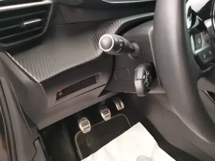 Photo 20 Peugeot 208 Gén. II Ph1 GT Line 5